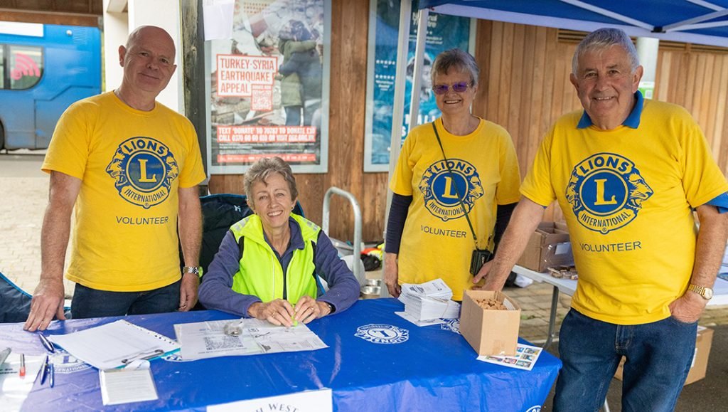 Image of volunteers